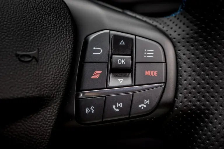 Ford Focus ST Edition - 17