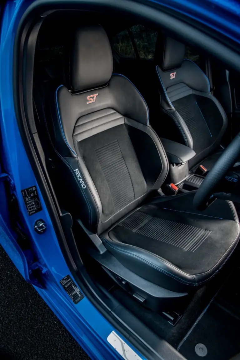 Ford Focus ST Edition - 24