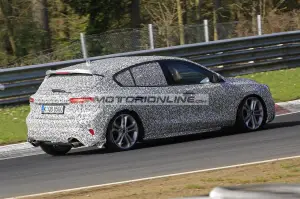 Ford Focus ST foto spia 17-4-2018