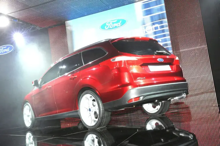 Ford Focus station wagon 2011 - 6
