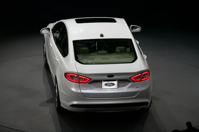 Ford Fusion - Salone di Detroit 2012 - 13