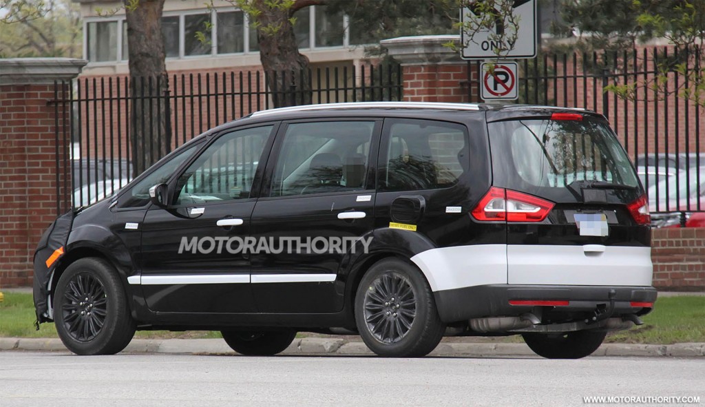 Ford Galaxy 2014 - Foto spia 06-06-2012