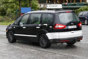 Ford Galaxy 2014 - Foto spia 25-06-2013 - 4