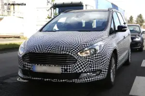 Ford Galaxy 2016 - Foto spia del 31-03-2015