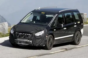 Ford Galaxy - Foto spia 13-09-2012