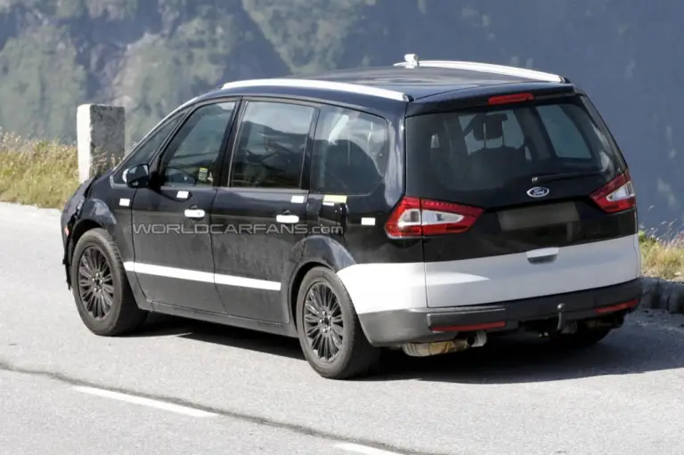 Ford Galaxy - Foto spia 13-09-2012 - 3