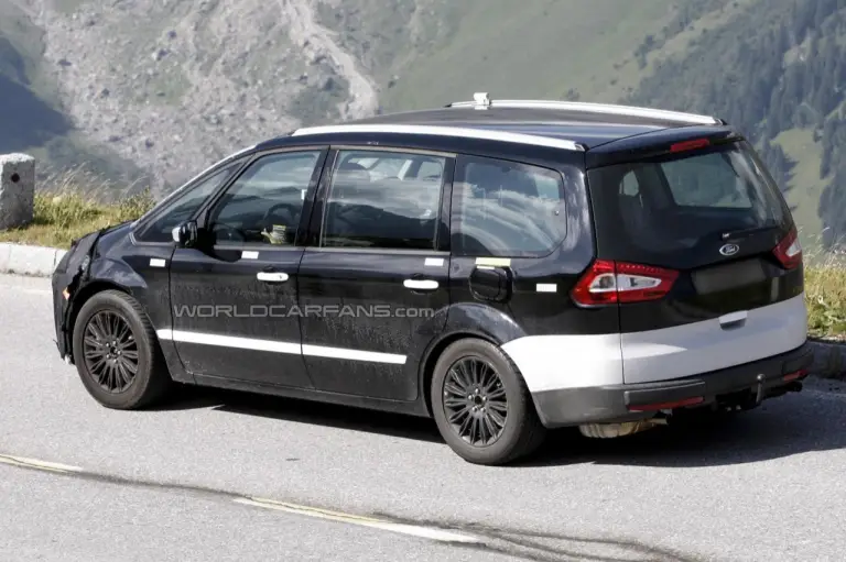 Ford Galaxy - Foto spia 13-09-2012 - 4