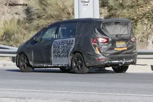 Ford Galaxy - foto spia (settembre 2014) - 5