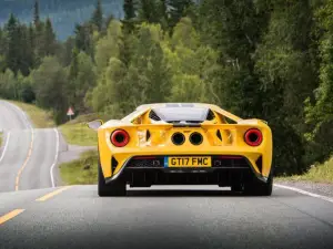 Ford GT - Atlantic Ocean Road