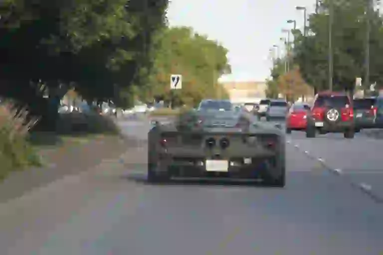 Ford GT (foto spia) - 1