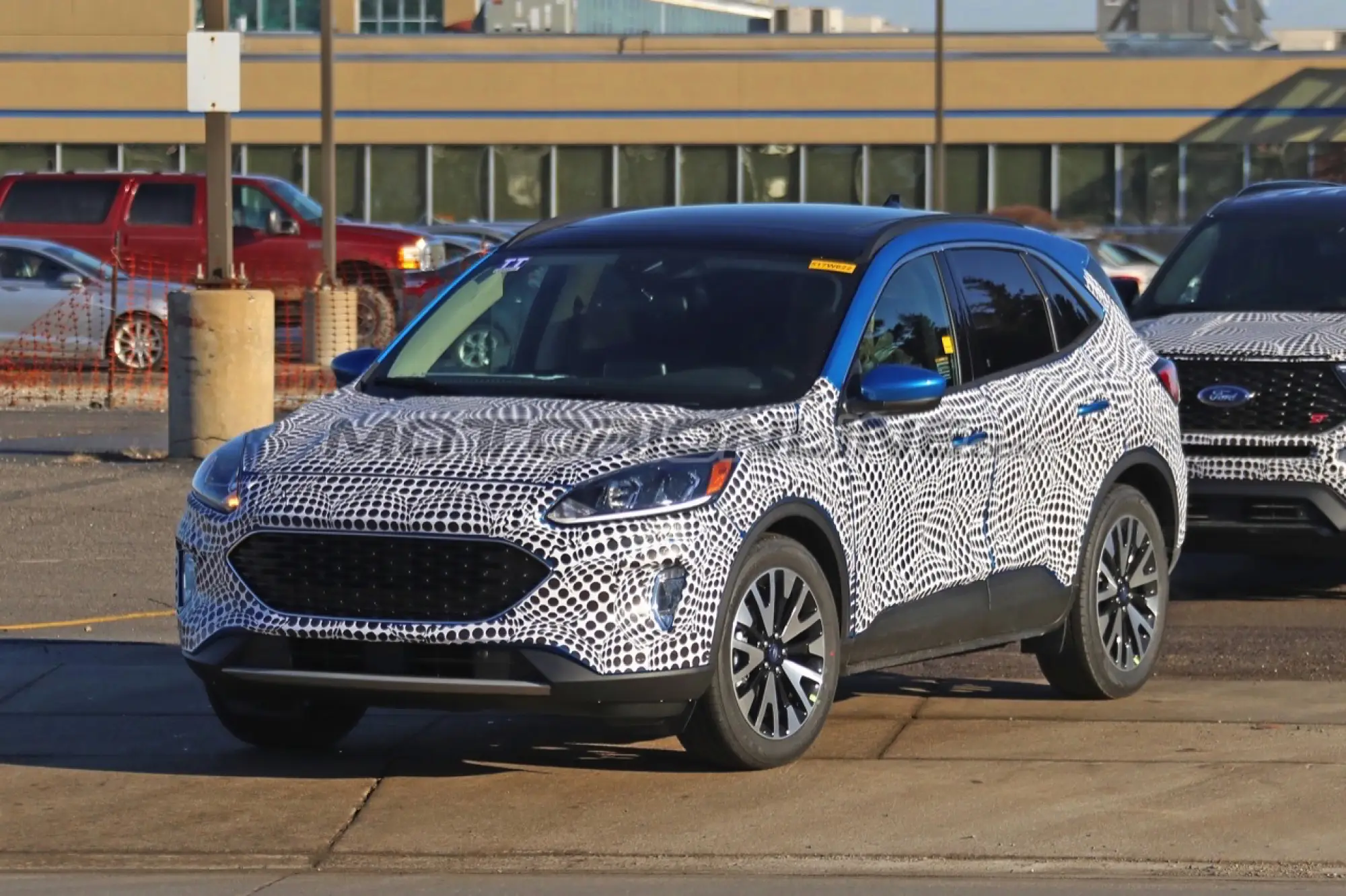 Ford Kuga 2020 - foto spia 04-01-2019 - 3