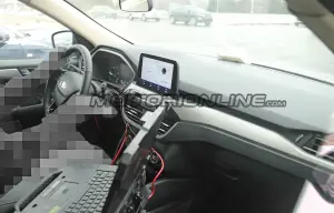 Ford Kuga Hybrid - Foto spia 14-02-2019