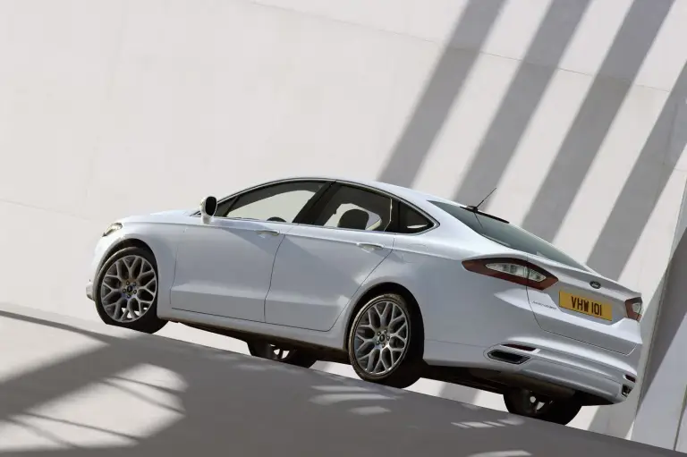 Ford Mondeo 2013 - 3