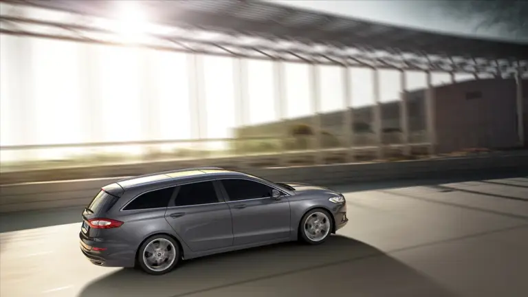 Ford Mondeo 2015 - 9
