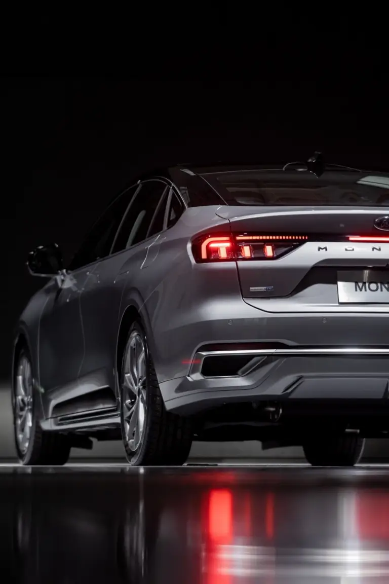 Ford Mondeo 2022 - Foto - 7
