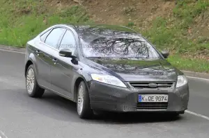 Ford Mondeo facelift- Foto spia 18-05-2010 - 1