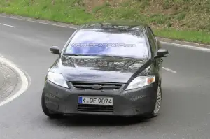 Ford Mondeo facelift- Foto spia 18-05-2010 - 2