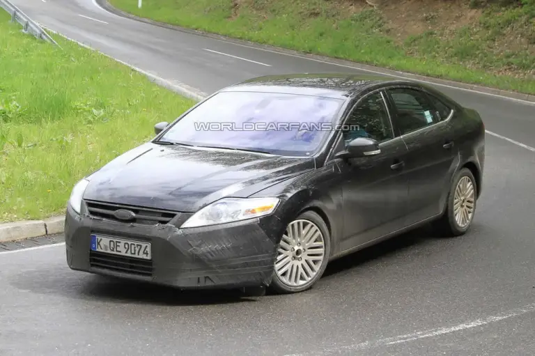 Ford Mondeo facelift- Foto spia 18-05-2010 - 3