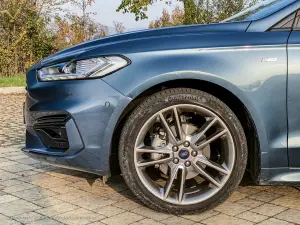 Ford Mondeo Hybrid Wagon - Prova su strada