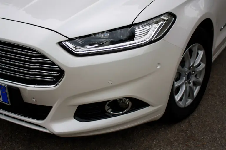 Ford Mondeo Hybrid - 2