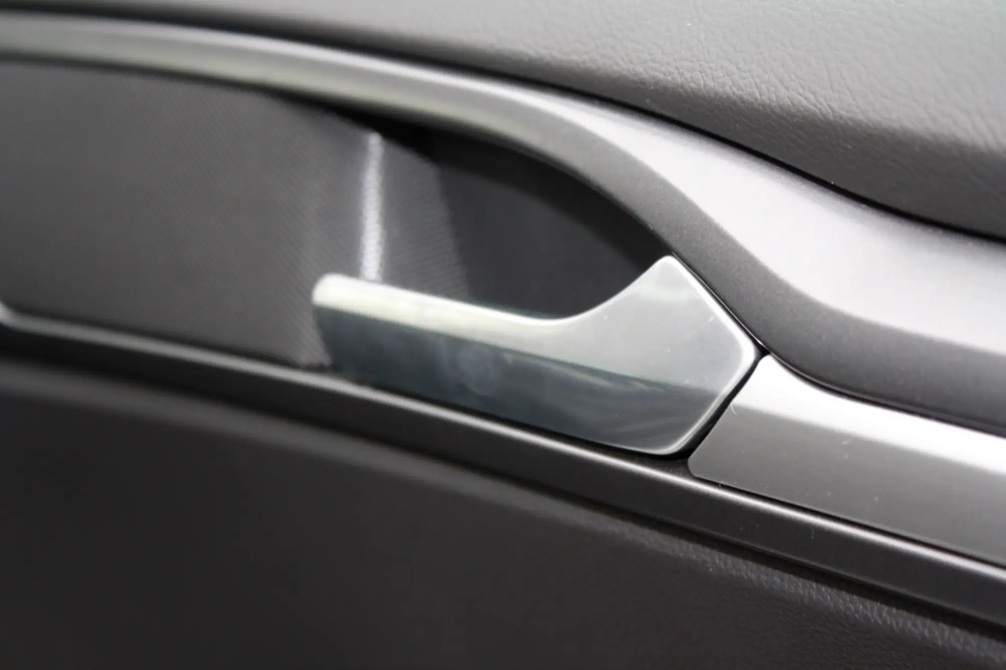 Ford Mondeo Hybrid - 19