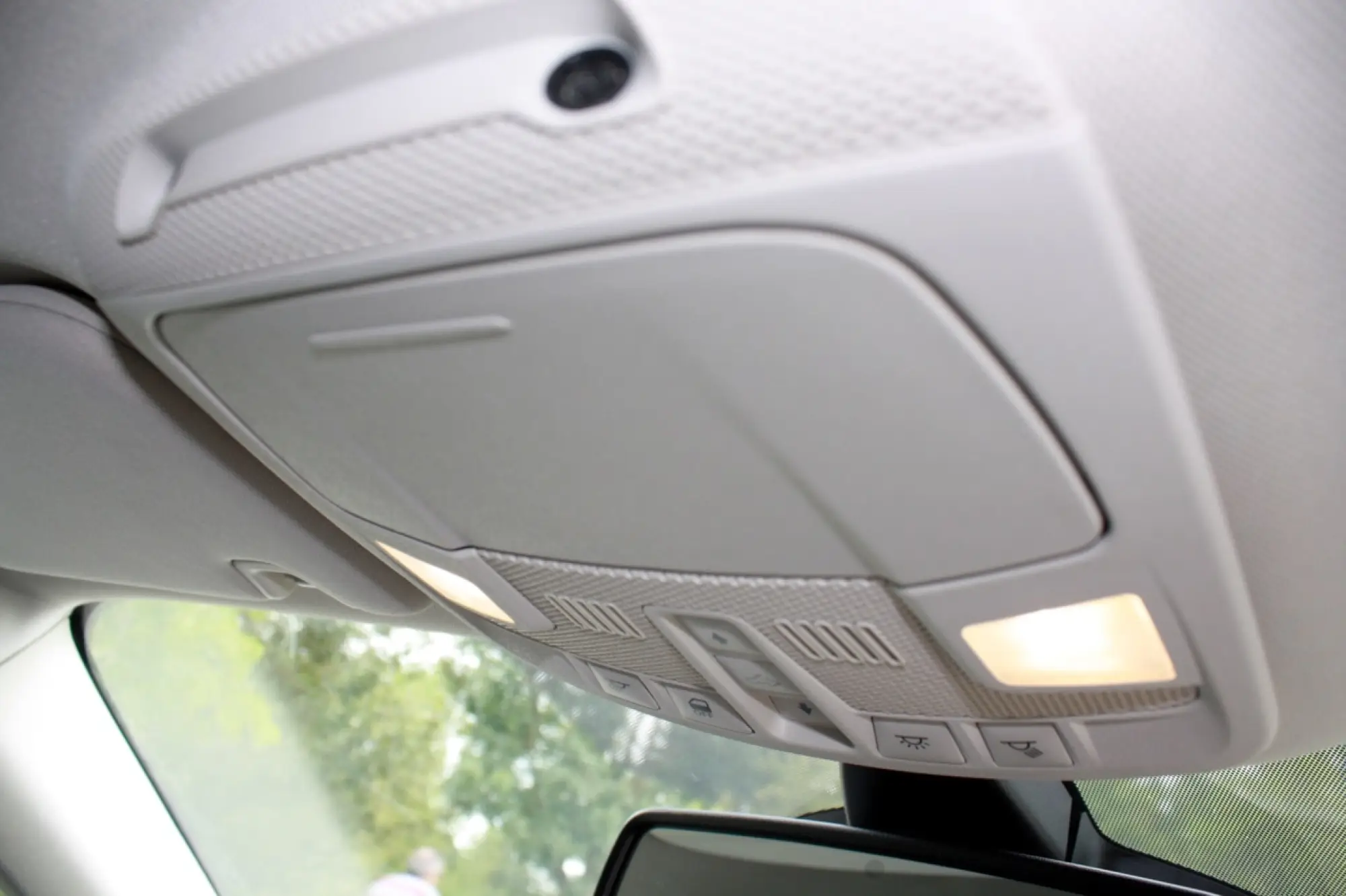Ford Mondeo Hybrid - 21