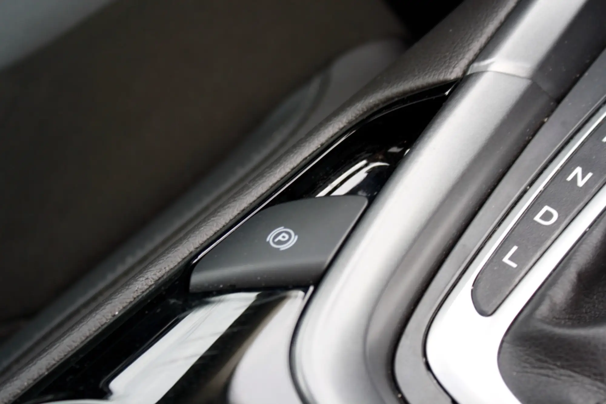 Ford Mondeo Hybrid - 25