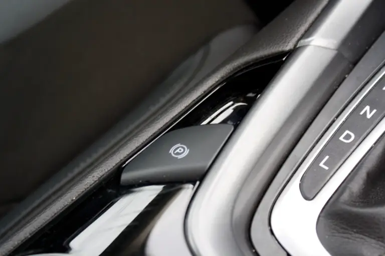 Ford Mondeo Hybrid - 25