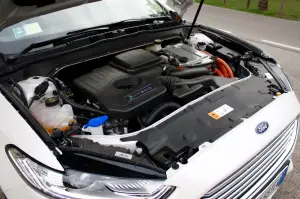 Ford Mondeo Hybrid