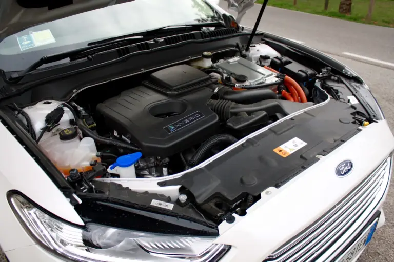 Ford Mondeo Hybrid - 41