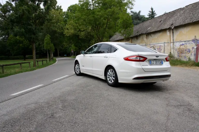 Ford Mondeo Hybrid - 43