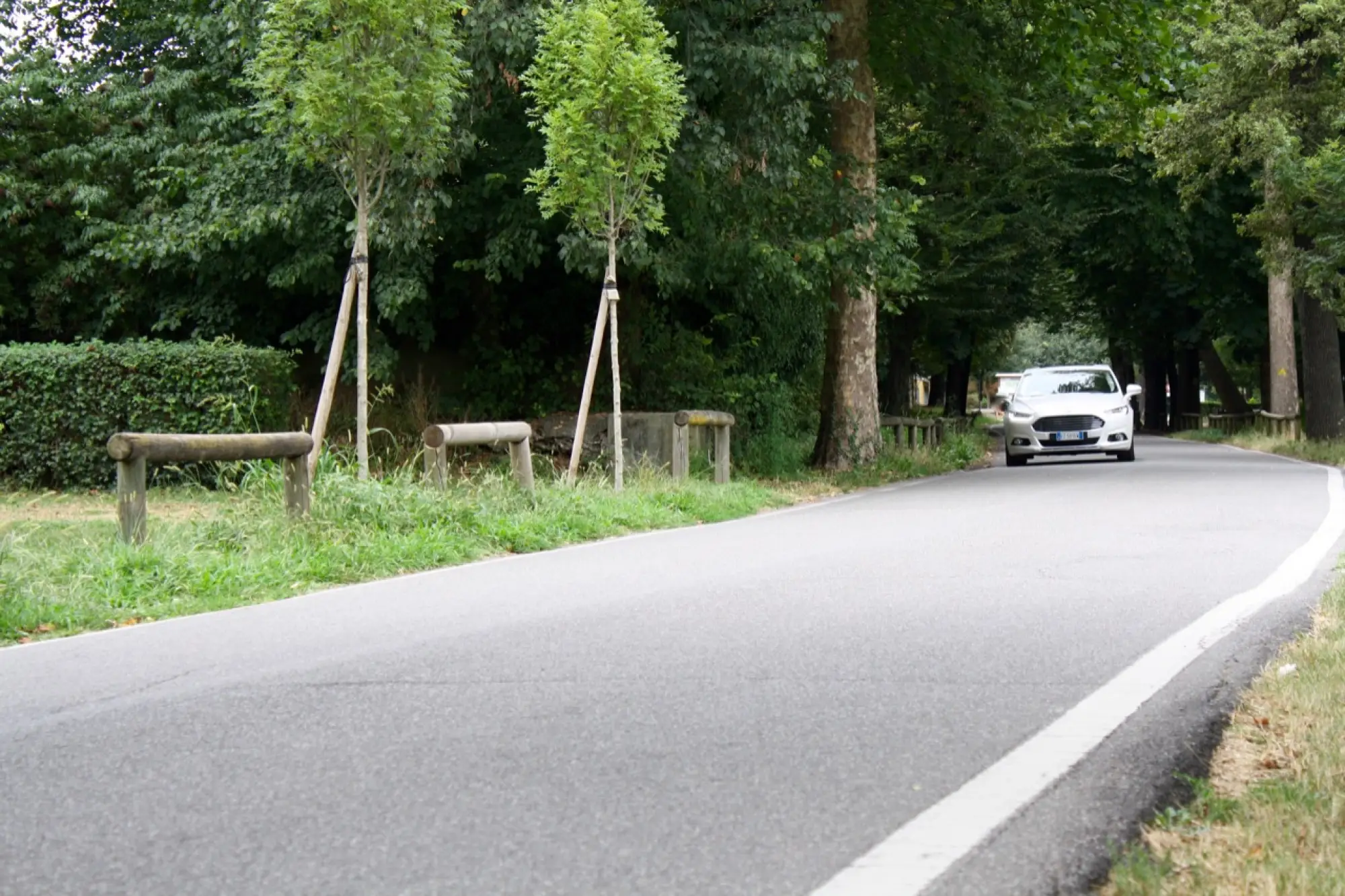Ford Mondeo Hybrid - 47