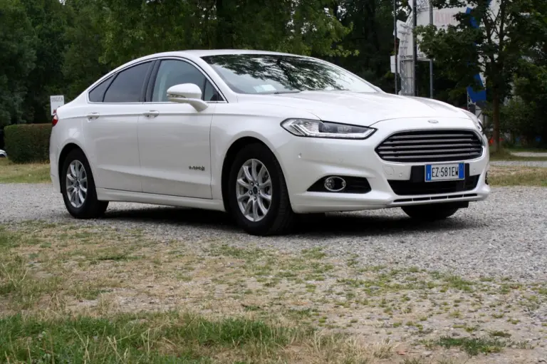 Ford Mondeo Hybrid - 52