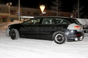 Ford Mondeo MY 2019 foto spia 11 dicembre 2018 - 6