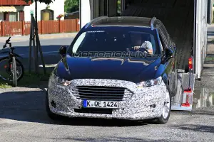 Ford Mondeo MY 2019 foto spia 31 luglio 2018 - 2