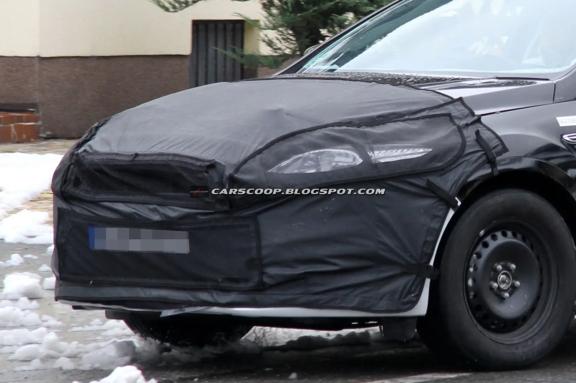 Ford Mondeo station wagon 2013 - Foto spia 06-10-2011 - 6