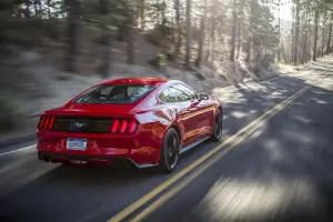 Ford Mustang 2015 - 48