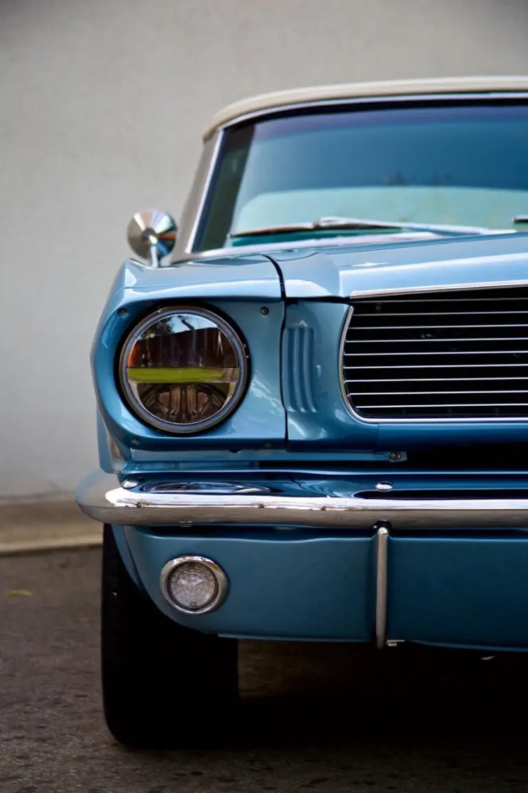 Ford Mustang classic by Revology Cars - 1