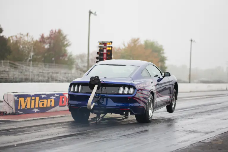 Ford Mustang Cobra Jet 2016 - 11