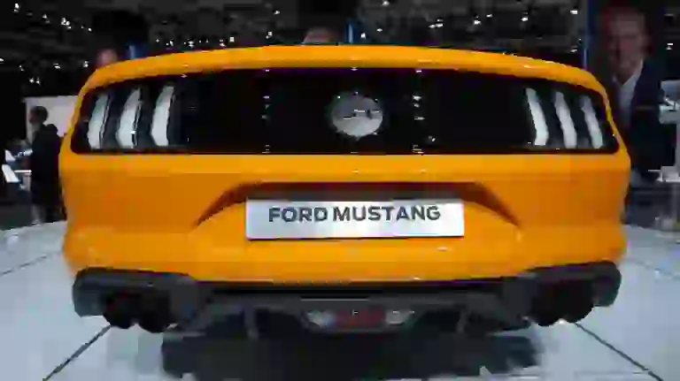 Ford Mustang Facelift Foto Live - Salone di Francoforte 2017 - 8