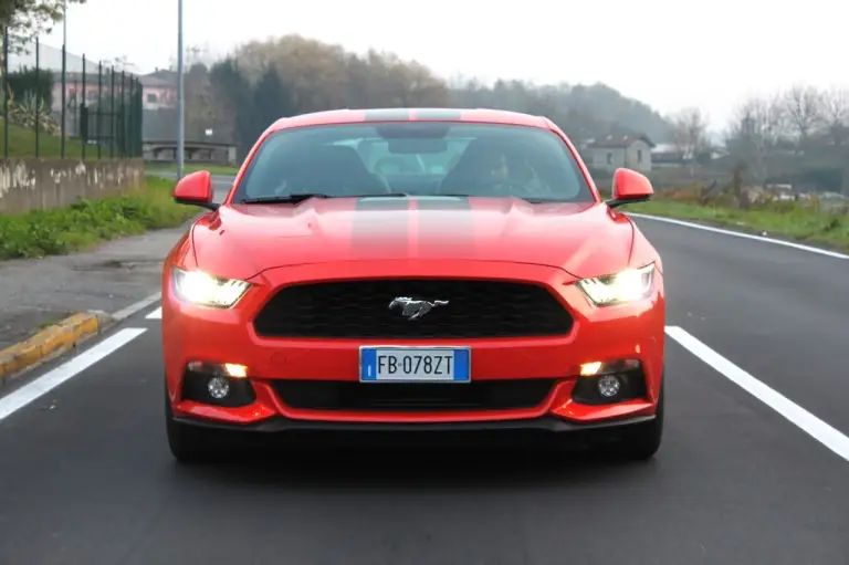 Ford Mustang Fastback Ecoboost - 18