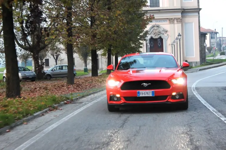 Ford Mustang Fastback Ecoboost - 22