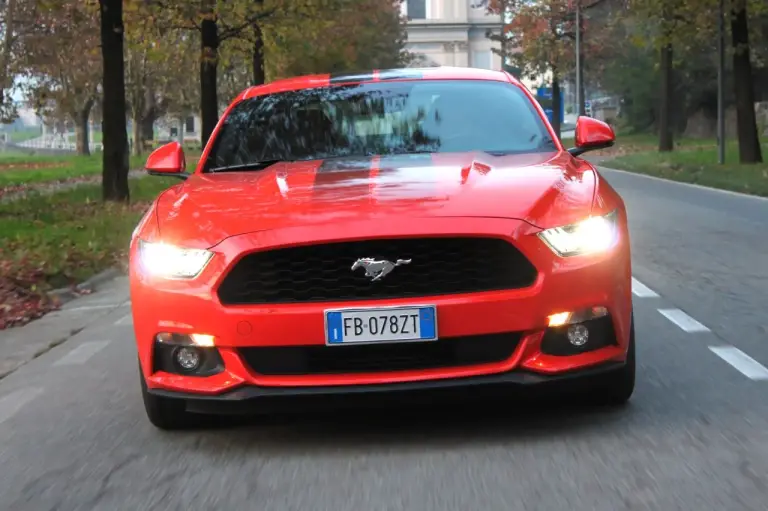 Ford Mustang Fastback Ecoboost - 27