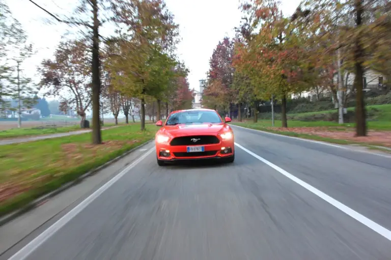 Ford Mustang Fastback Ecoboost - 30
