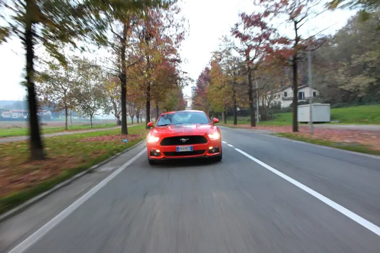 Ford Mustang Fastback Ecoboost - 32