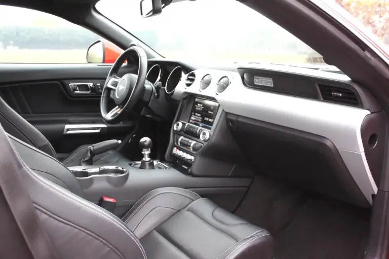Ford Mustang Fastback Ecoboost - 65