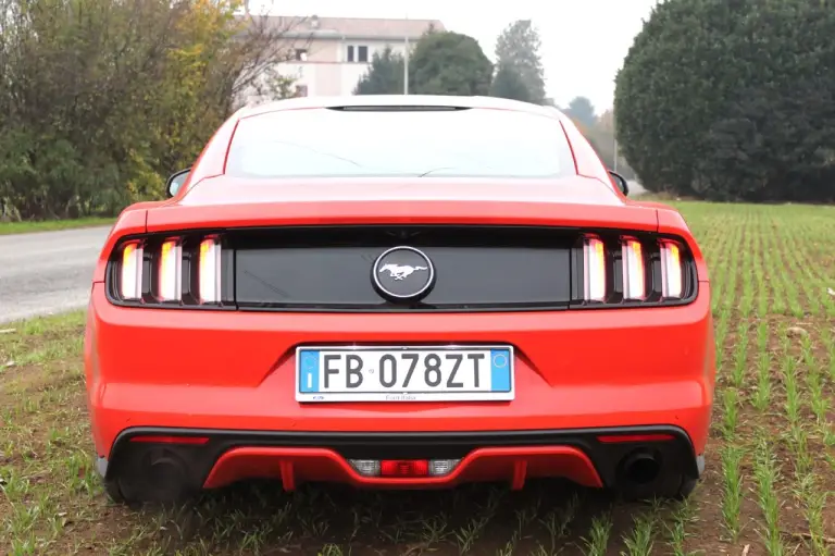 Ford Mustang Fastback Ecoboost - 87