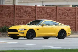 Ford Mustang GT MY 2018 Black Accent Pack foto spia 15 Luglio 2017