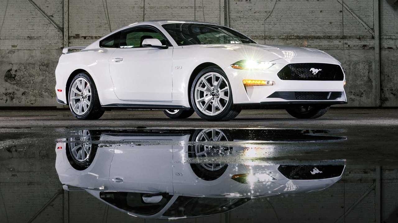 Ford Mustang Ice White Edition