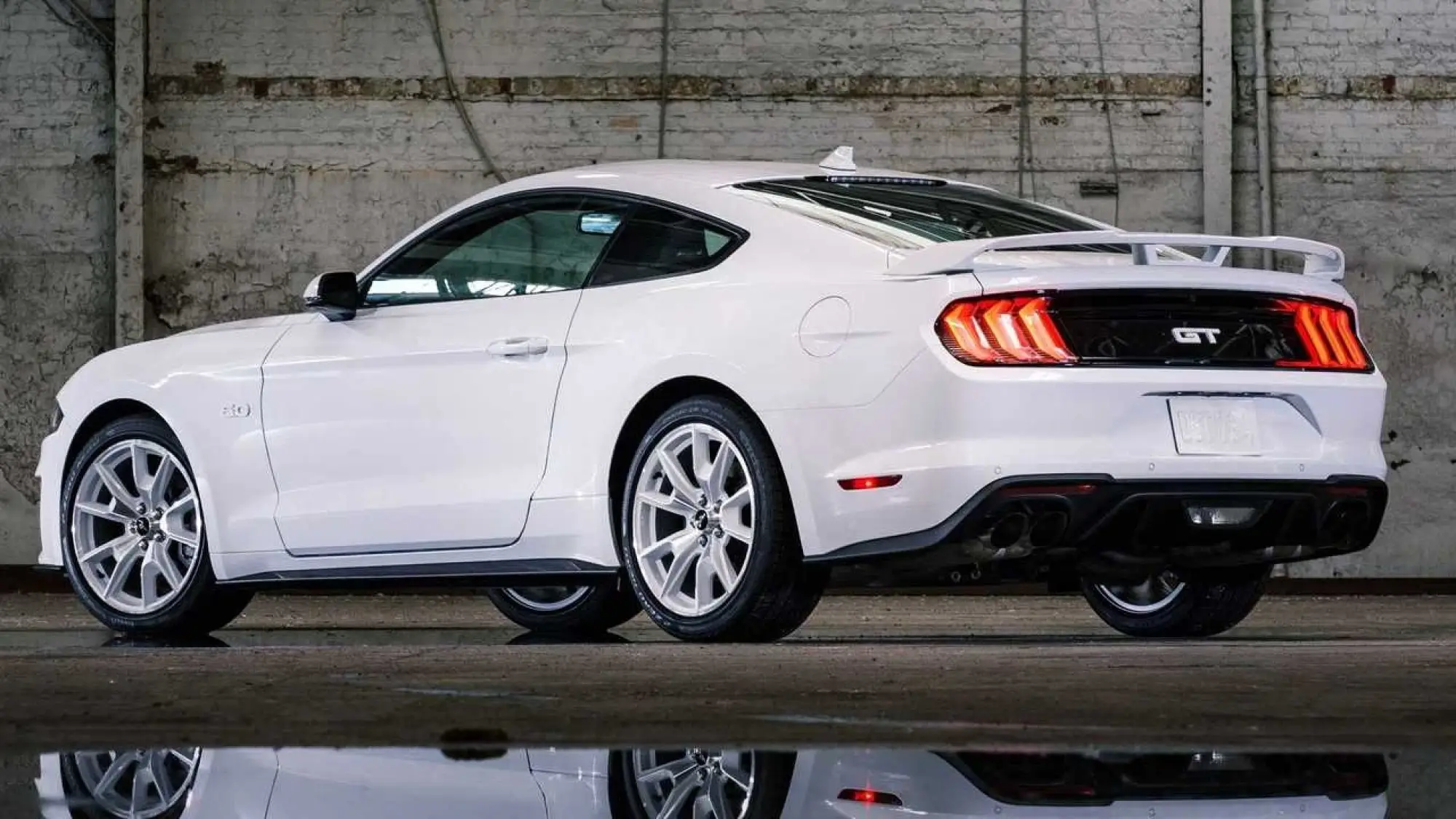 Ford Mustang Ice White Edition - 4